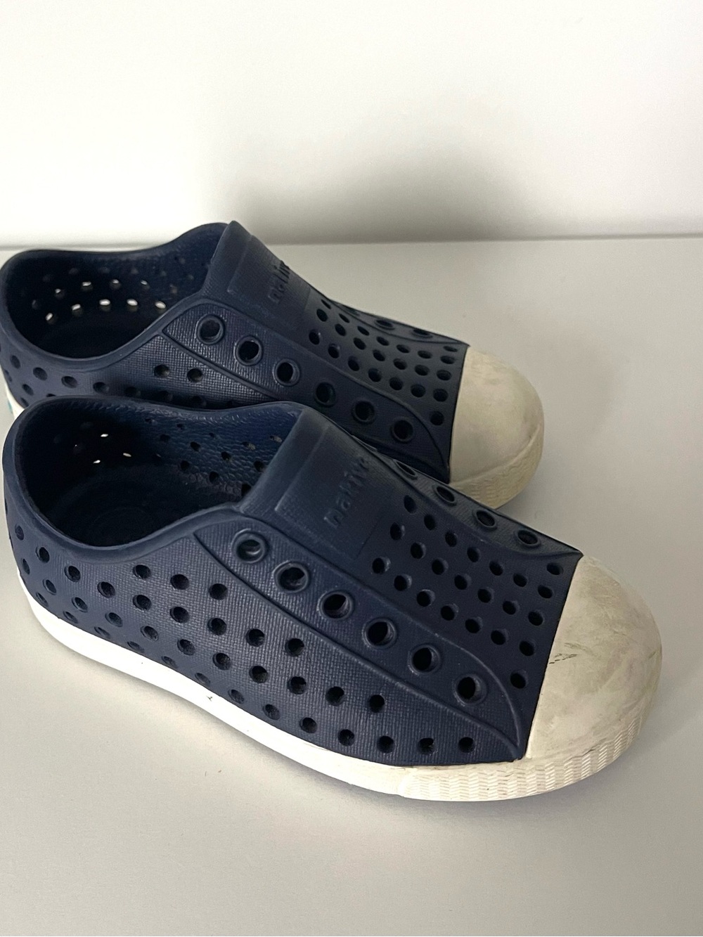 Native Kids Slip-On Water Shoes in Navy and White